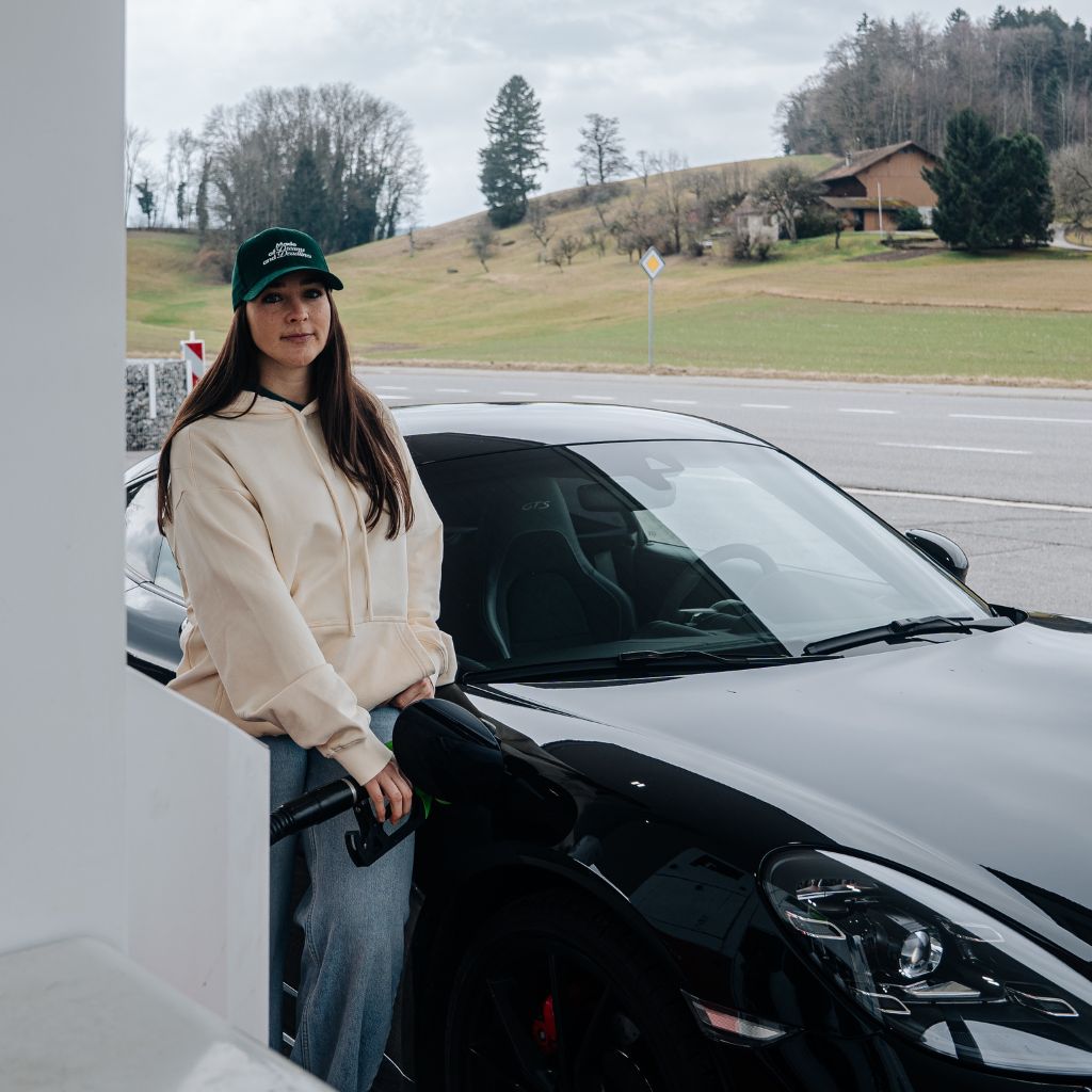 THE HOODIE